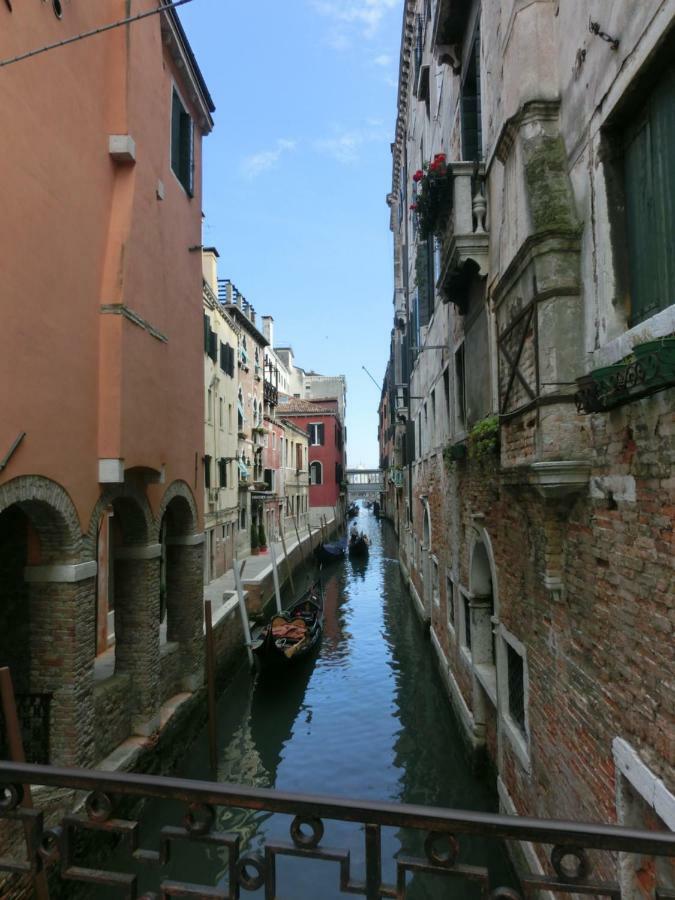 Classic Three Minutes From St Marc'S Square Lejlighed Venedig Eksteriør billede